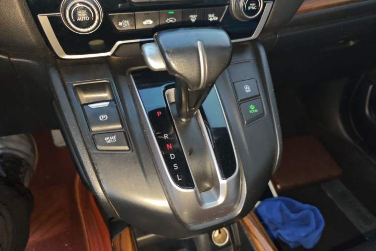 Used Honda CR-V 2017 240TURBO CVT Front-Wheel Drive Fashion Edition Gear Lever