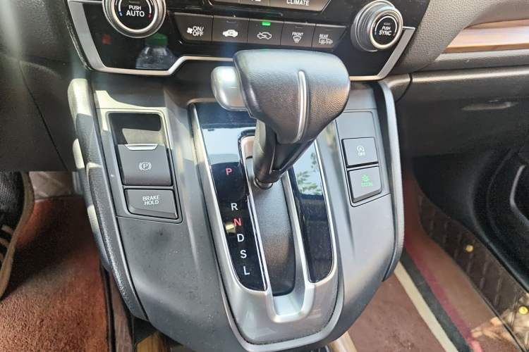 Used Honda CR-V 2017 240TURBO CVT Front-Wheel Drive Fashion Edition Gear Lever