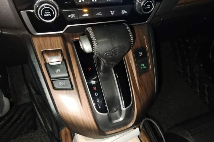 Used Honda CR-V 2017 240TURBO CVT Front-Wheel Drive Fashion Edition Gear Lever