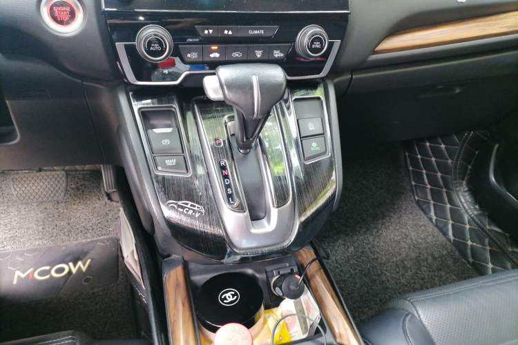 Used Honda CR-V 2017 240TURBO CVT Front-Wheel Drive Fashion Edition Gear Lever