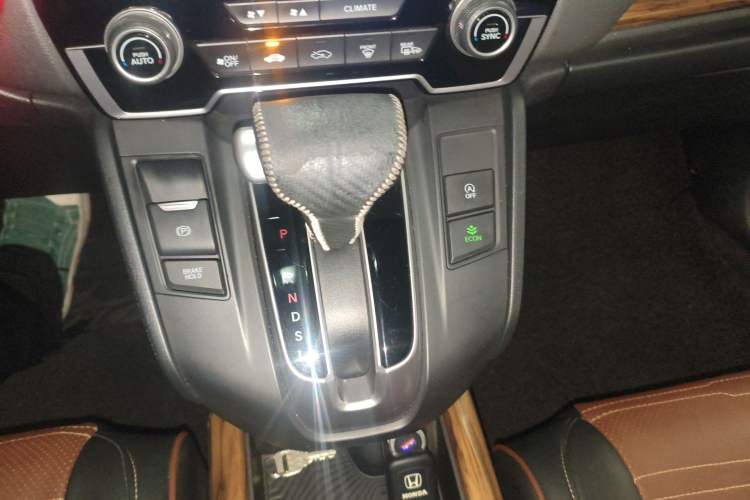 Used Honda CR-V 2017 240TURBO CVT Front-Wheel Drive Fashion Edition Gear Lever