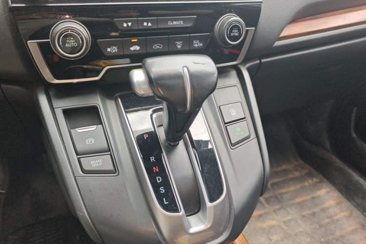 Used Honda CR-V 2017 240TURBO CVT Front-Wheel Drive Fashion Edition Gear Lever