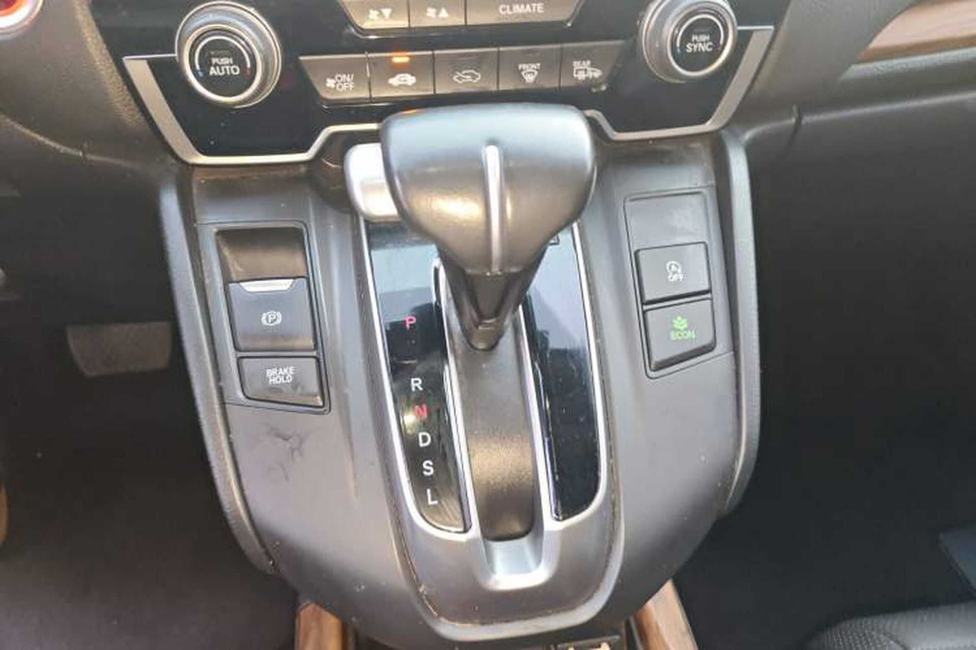 Used Honda CR-V 2017 240TURBO CVT Front-Wheel Drive Fashion Edition Gear Lever