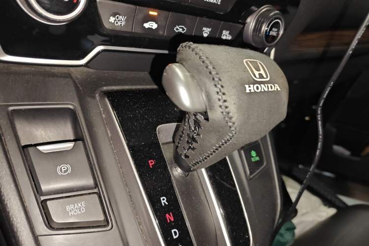 Used Honda CR-V 2017 240TURBO CVT Front-Wheel Drive Fashion Edition Gear Lever