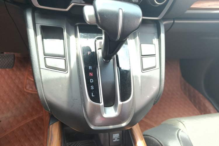Used Honda CR-V 2017 240TURBO CVT Front-Wheel Drive Fashion Edition Gear Lever