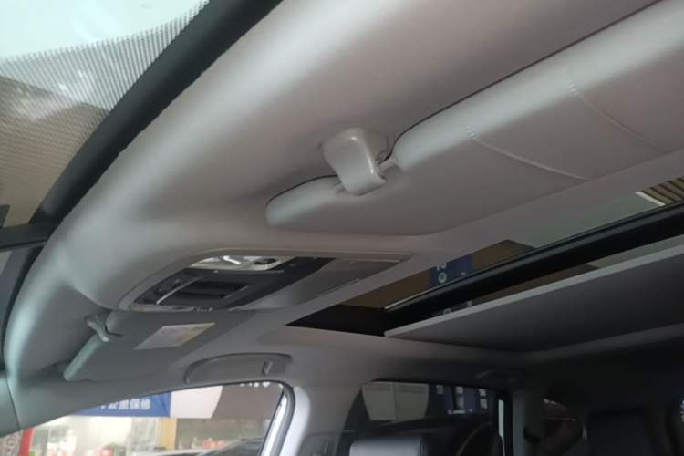 Used Honda CR-V 2017 240TURBO CVT Front-Wheel Drive Fashion Edition Headliner