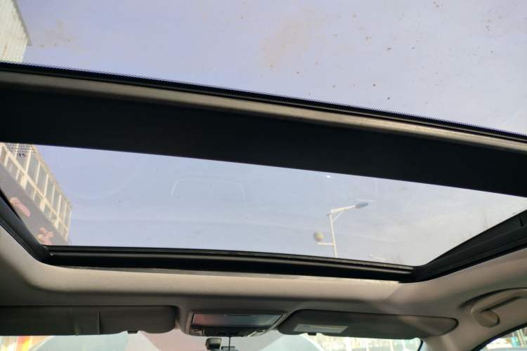 Used Honda CR-V 2017 240TURBO CVT Four-Wheel Drive Luxury Edition Headliner