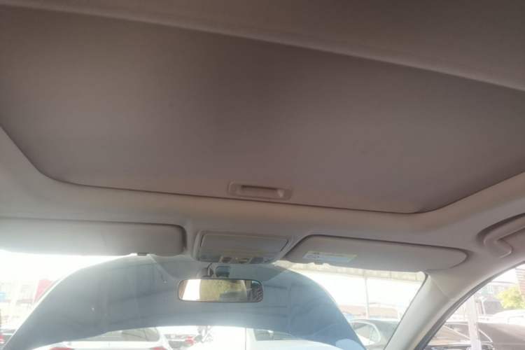 Used Honda CR-V 2017 240TURBO CVT 2WD Comfort Version Headliner