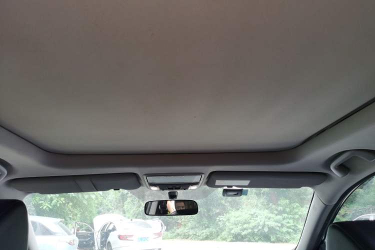 Used Honda CR-V 2017 240TURBO CVT Front-Wheel Drive Fashion Edition Headliner