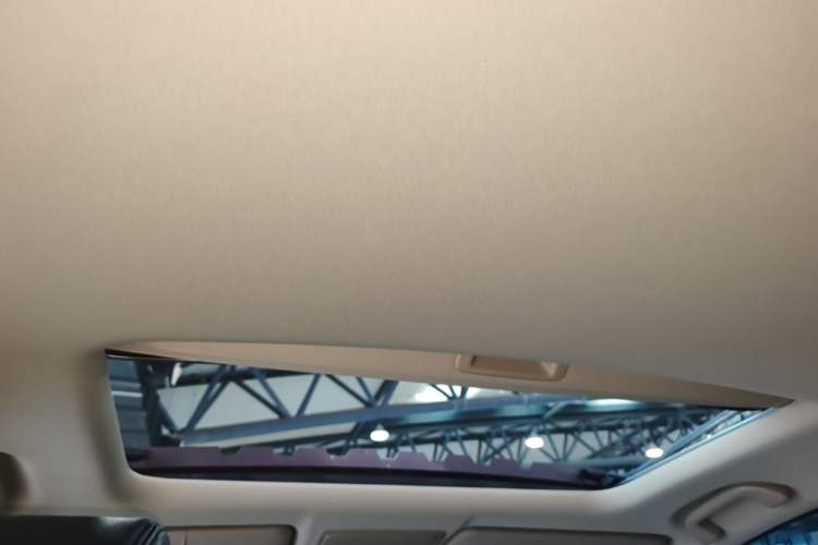 Used Honda CR-V 2017 240TURBO CVT 2WD Comfort Version Headliner