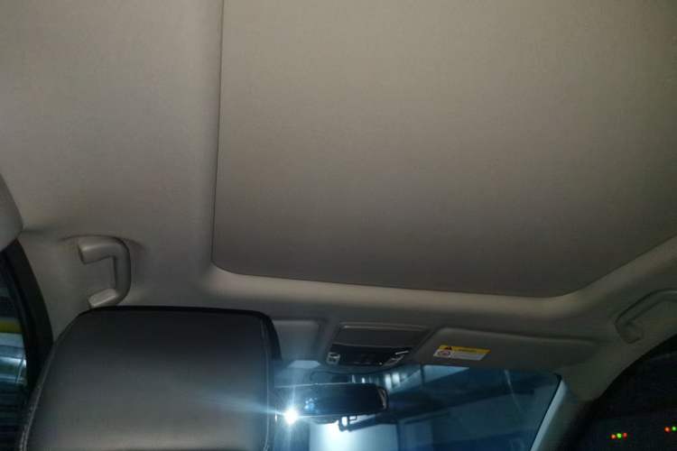 Used Honda CR-V 2017 240TURBO CVT Front-Wheel Drive Fashion Edition Headliner