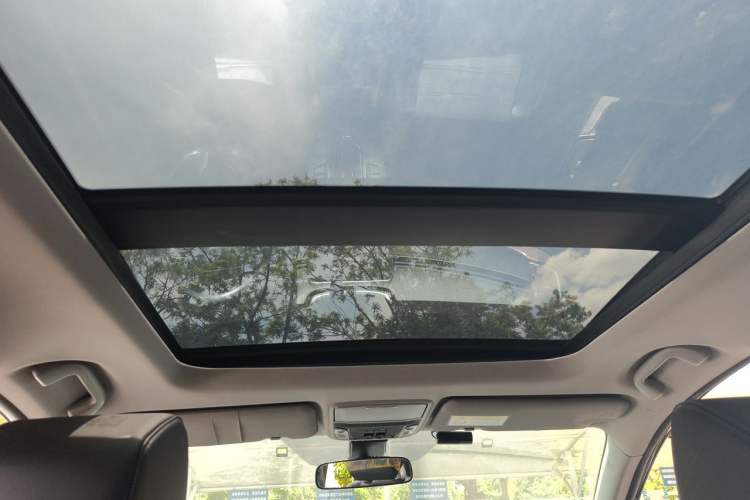 Used Honda CR-V 2017 240TURBO CVT Front-Wheel Drive Fashion Edition Headliner