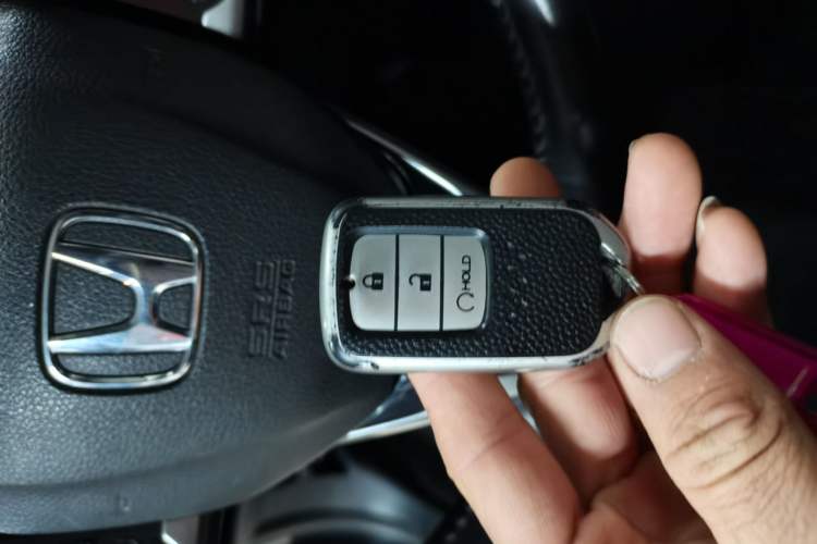 Used Honda CR-V 2017 240TURBO CVT Front-Wheel Drive Fashion Edition Interior 1