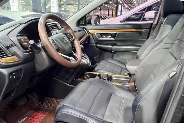 Used Honda CR-V 2017 240TURBO CVT Front-Wheel Drive Fashion Edition Interior 1