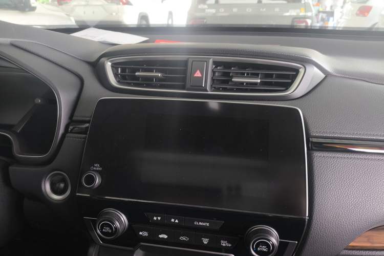Used Honda CR-V 2017 240TURBO CVT Front-Wheel Drive Fashion Edition Interior 4