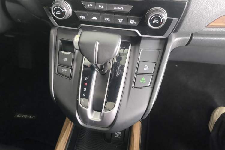 Used Honda CR-V 2017 240TURBO CVT Front-Wheel Drive Fashion Edition Interior 5