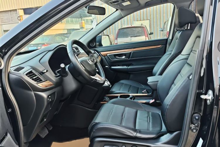 Used Honda CR-V 2017 240TURBO CVT Front-Wheel Drive Fashion Edition Interior 6