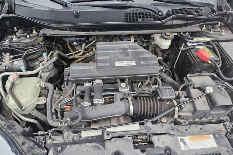 Used Honda CR-V 2017 240TURBO Manual Two-Wheel Drive Classic Edition Interior 8
