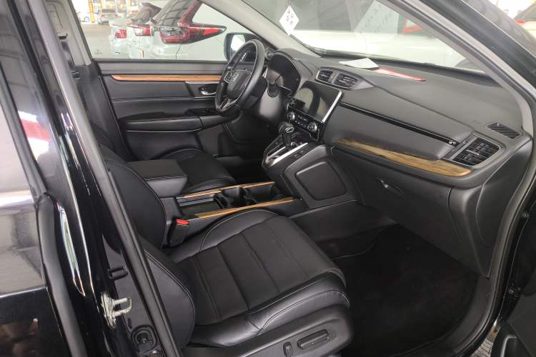 Used Honda CR-V 2017 240TURBO CVT Front-Wheel Drive Fashion Edition Interior 9