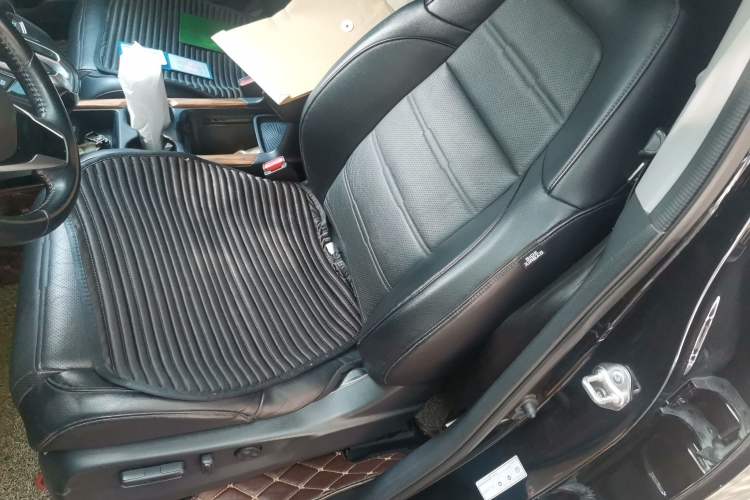 Used Honda CR-V 2017 240TURBO CVT Front-Wheel Drive Fashion Edition Left Front Seat