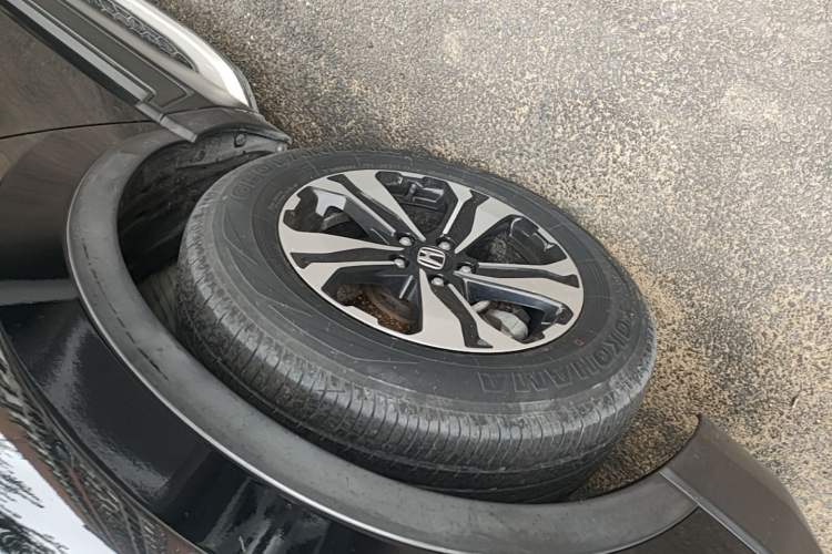 Used Honda CR-V 2017 240TURBO CVT 2WD Urban Edition Left Front Wheel Hub