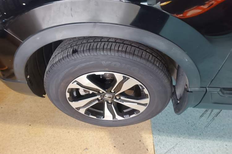Used Honda CR-V 2017 240TURBO CVT 2WD Comfort Version Left Front Wheel Hub
