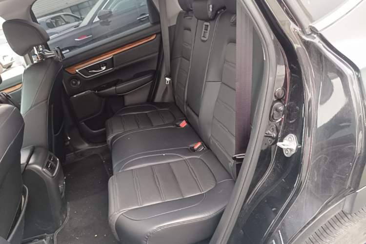 Used Honda CR-V 2017 240TURBO CVT Front-Wheel Drive Fashion Edition Left Rear Seat