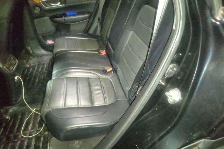Used Honda CR-V 2017 240TURBO CVT Front-Wheel Drive Fashion Edition Left Rear Seat