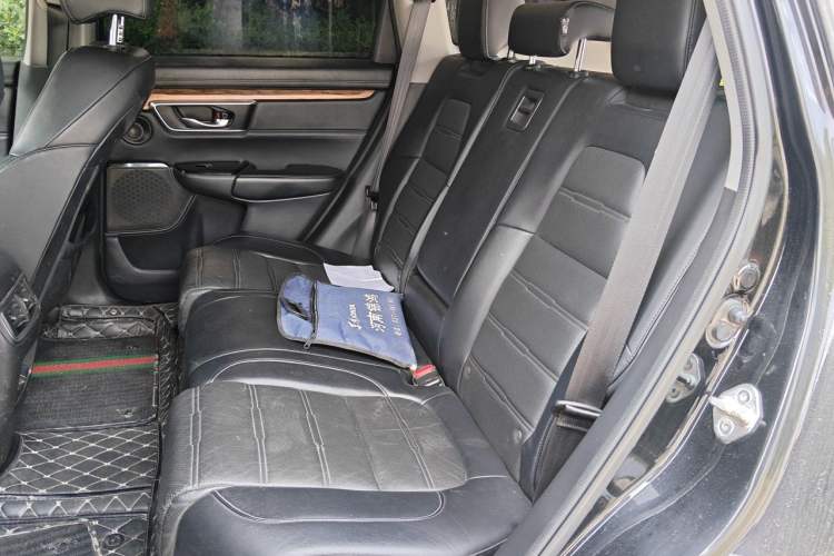 Used Honda CR-V 2017 240TURBO CVT Front-Wheel Drive Fashion Edition Left Rear Seat