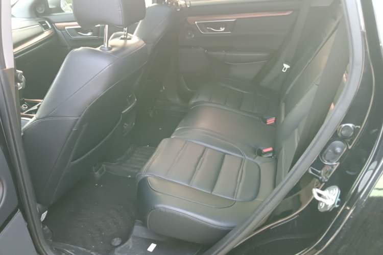 Used Honda CR-V 2017 240TURBO CVT Front-Wheel Drive Fashion Edition Left Rear Seat