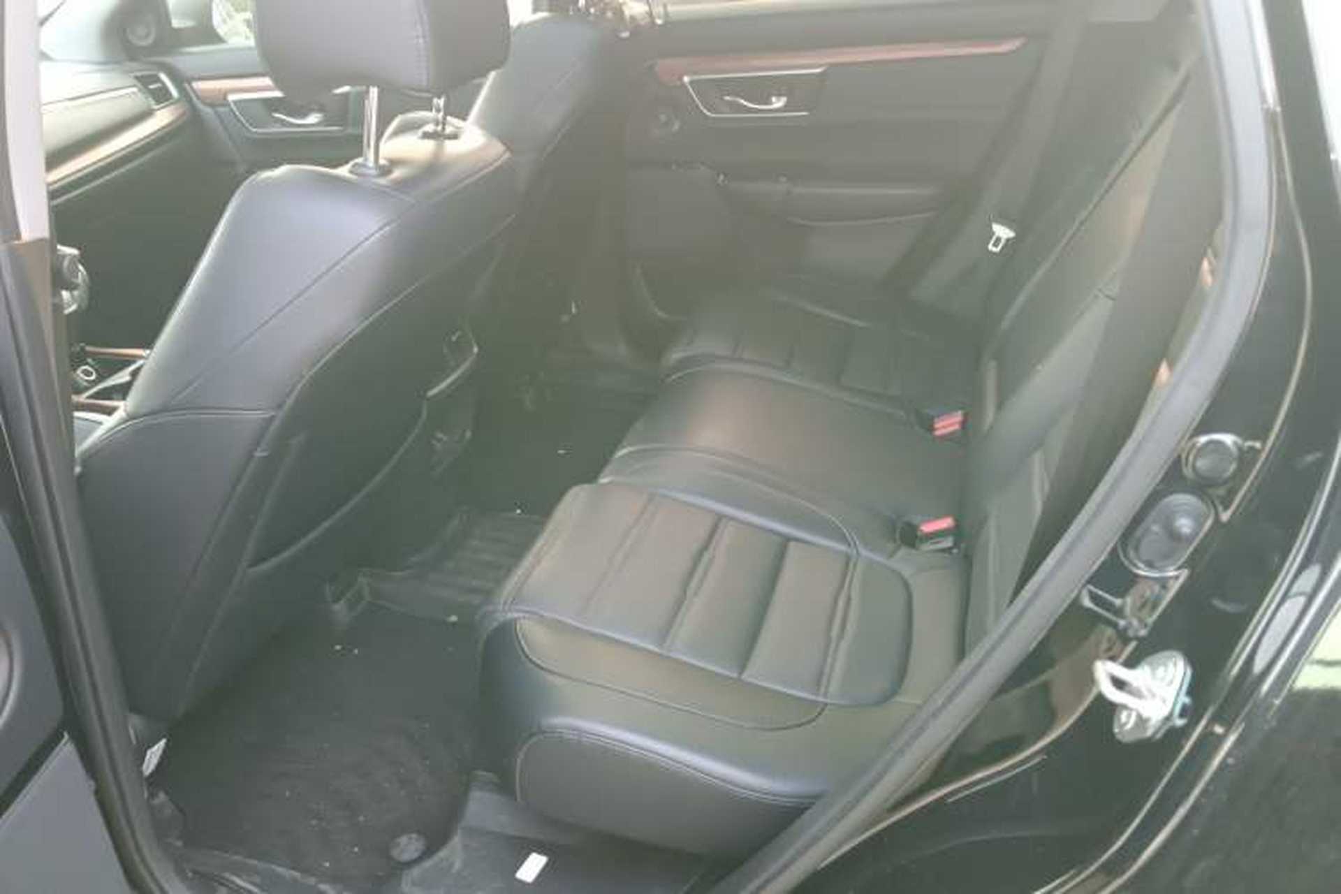 Used Honda CR-V 2017 240TURBO CVT Front-Wheel Drive Fashion Edition Left Rear Seat