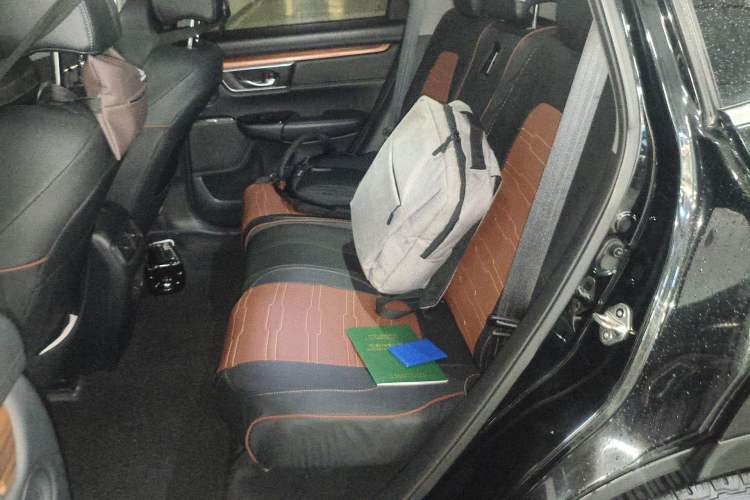 Used Honda CR-V 2017 240TURBO CVT Front-Wheel Drive Fashion Edition Left Rear Seat