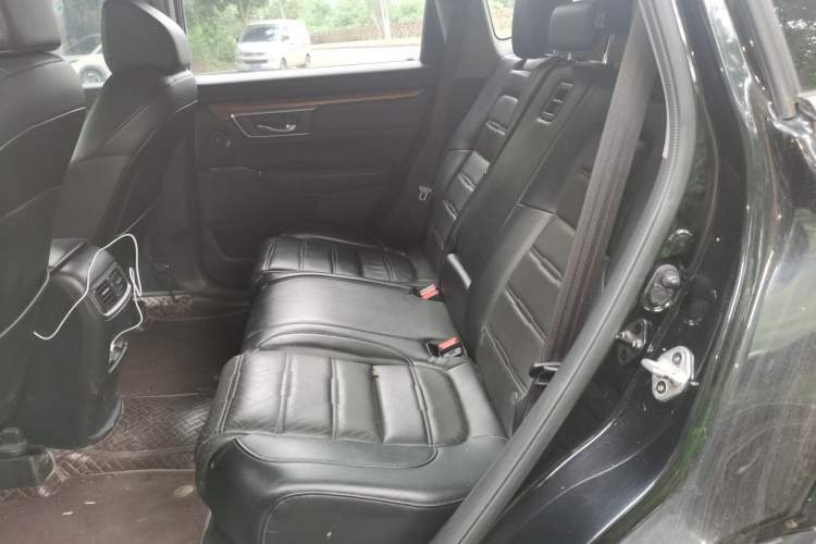 Used Honda CR-V 2017 240TURBO CVT Front-Wheel Drive Fashion Edition Left Rear Seat