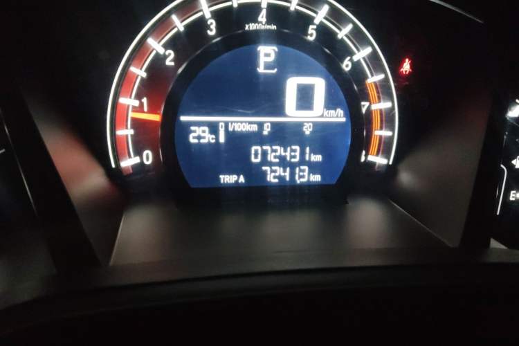 Used Honda CR-V 2017 240TURBO CVT 2WD Comfort Version Odometer Close Up