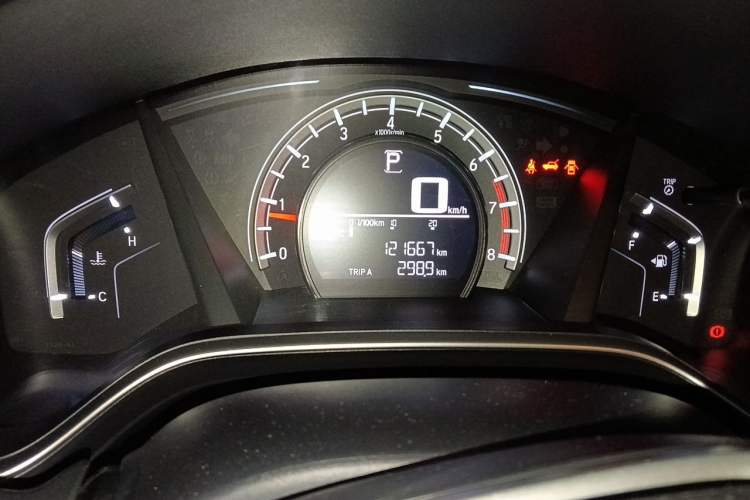 Used Honda CR-V 2017 240TURBO CVT 2WD Comfort Version Odometer Close Up