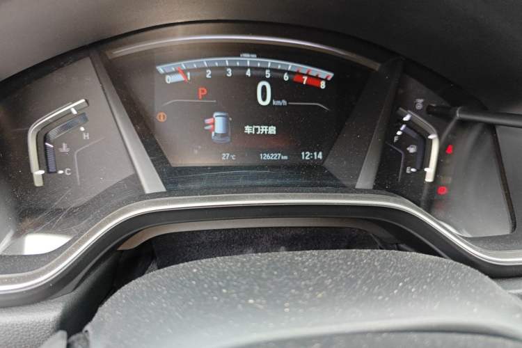 Used Honda CR-V 2017 240TURBO CVT Front-Wheel Drive Fashion Edition Odometer Close Up