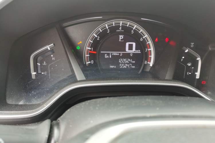 Used Honda CR-V 2017 240TURBO CVT 2WD Comfort Version Odometer Close Up