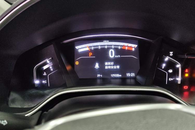 Used Honda CR-V 2017 240TURBO CVT Front-Wheel Drive Fashion Edition Odometer Close Up