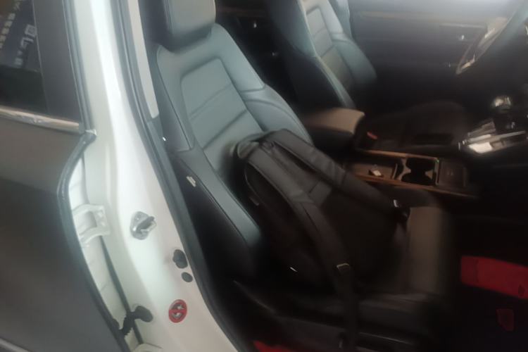 Used Honda CR-V 2017 240TURBO CVT Front-Wheel Drive Fashion Edition Right Front Seat