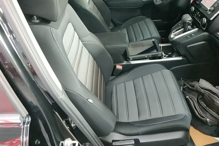 Used Honda CR-V 2017 240TURBO CVT 2WD Urban Edition Right Front Seat