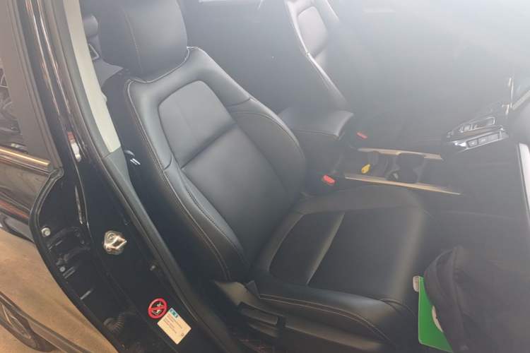 Used Honda CR-V 2017 Hybrid 2.0L Pure Speed Edition Right Front Seat