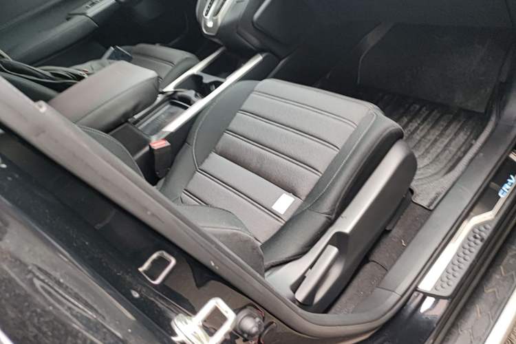 Used Honda CR-V 2017 240TURBO CVT 2WD Urban Edition Right Front Seat