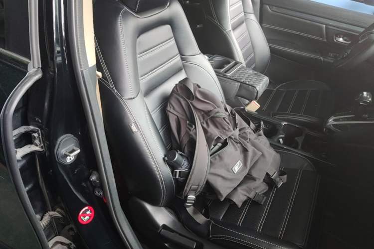 Used Honda CR-V 2017 240TURBO CVT 2WD Comfort Version Right Front Seat
