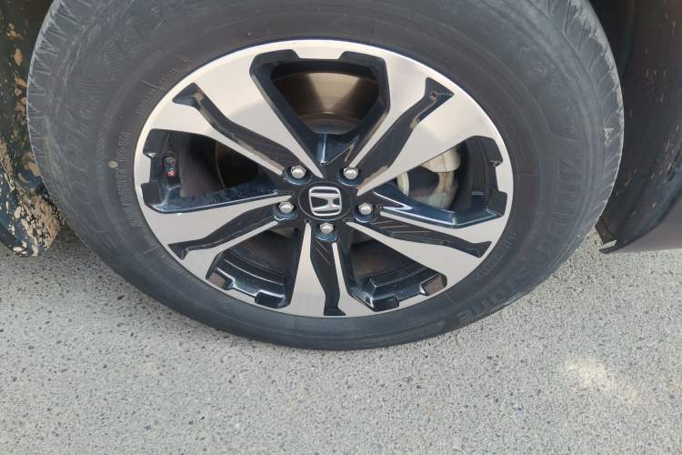 Used Honda CR-V 2017 240TURBO CVT Front-Wheel Drive Fashion Edition Right Front Wheel Hub