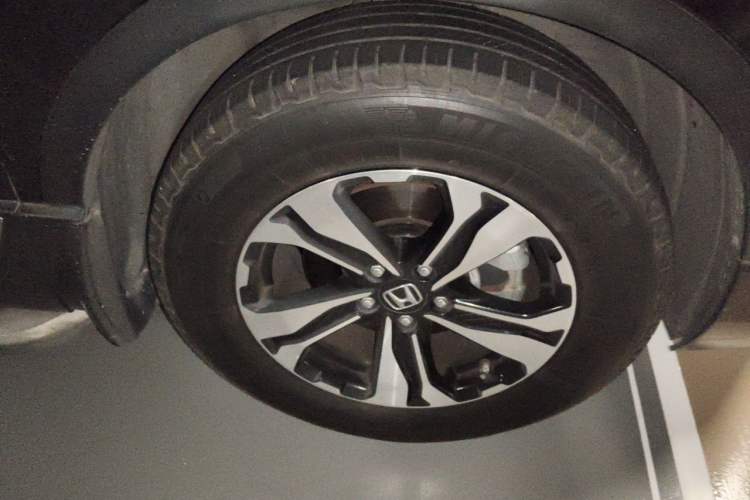 Used Honda CR-V 2017 240TURBO CVT Front-Wheel Drive Fashion Edition Right Front Wheel Hub