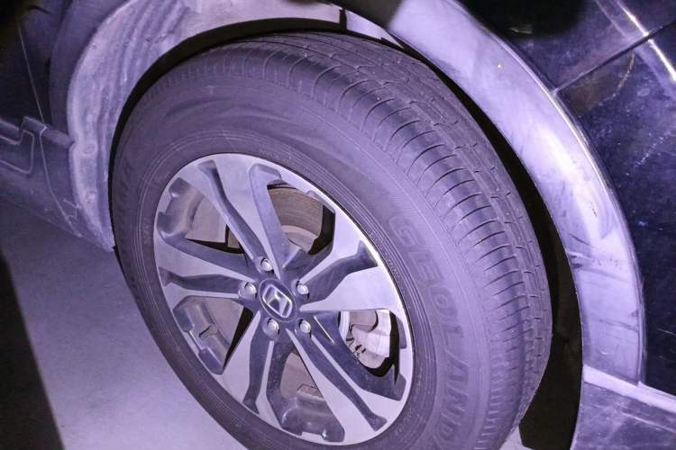 Used Honda CR-V 2017 240TURBO CVT 2WD Comfort Version Right Front Wheel Hub