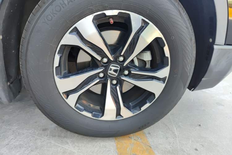 Used Honda CR-V 2017 240TURBO CVT 2WD Urban Edition Right Front Wheel Hub