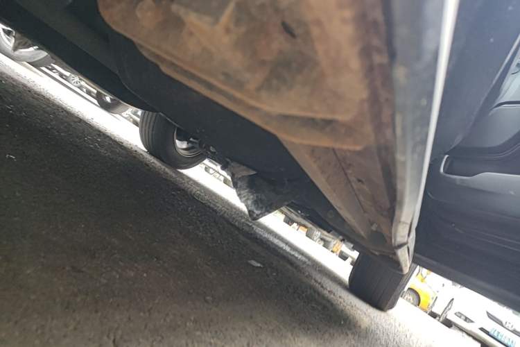 Used Honda CR-V 2017 240TURBO CVT 2WD Urban Edition Right Side Sill