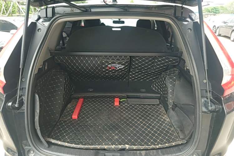 Used Honda CR-V 2017 240TURBO CVT Front-Wheel Drive Fashion Edition Trunk