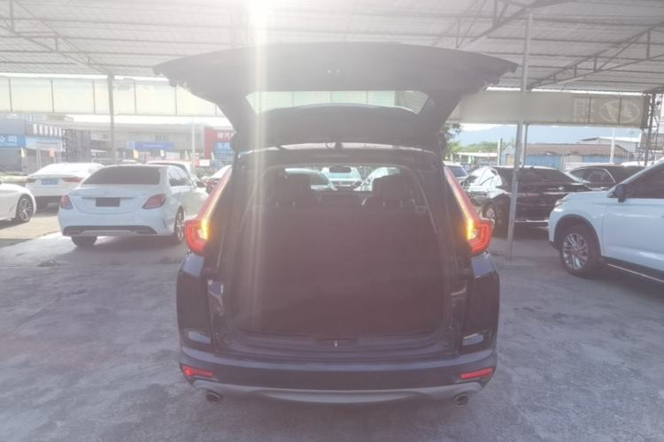 Used Honda CR-V 2017 240TURBO CVT 2WD Comfort Version Trunk